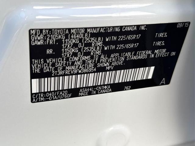 Photo of 2015 Super White Toyota RAV4