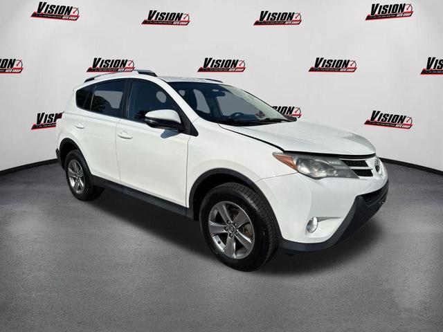 Photo of 2015 Super White Toyota RAV4