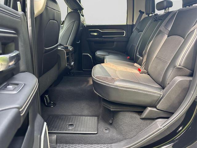 Photo of 2024 Diamond Black Crystal Pearlcoat RAM 2500