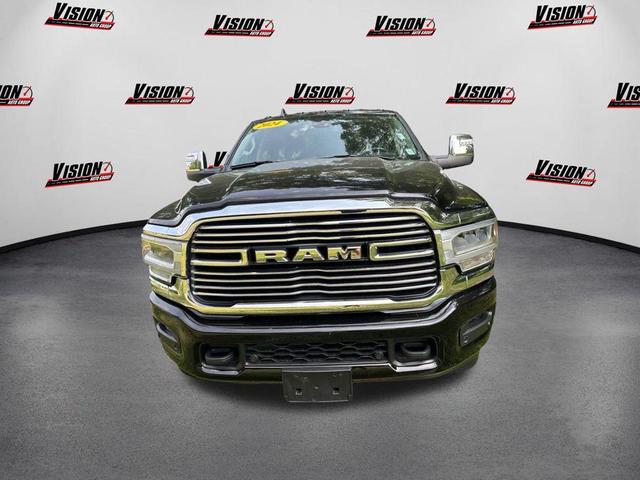 Photo of 2024 Diamond Black Crystal Pearlcoat RAM 2500