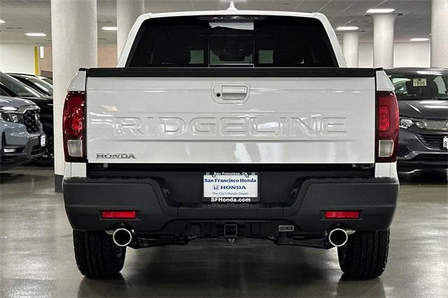 Photo of 2025 Platinum White Pearl Honda Ridgeline