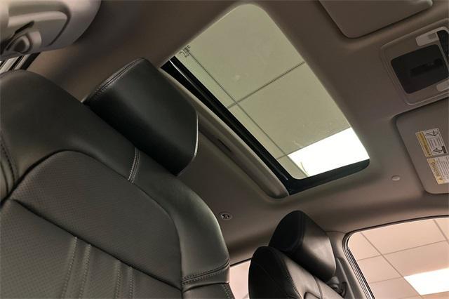 Photo of 2026 Platinum White Pearl Honda HR-V