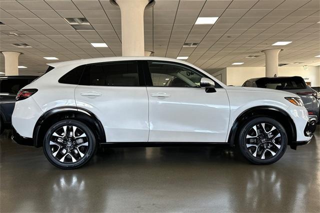 Photo of 2026 Platinum White Pearl Honda HR-V