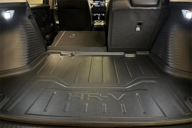 Photo of 2026 Platinum White Pearl Honda HR-V