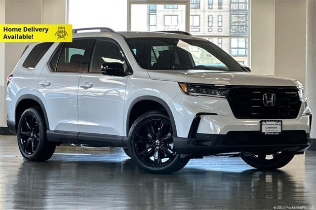 Photo of 2025 Platinum White Pearl Honda Pilot