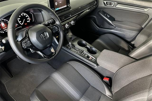 Photo of 2026 Urban Gray Pearl Honda Civic