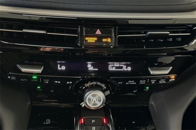 Photo of 2025 Platinum White Pearl Acura MDX