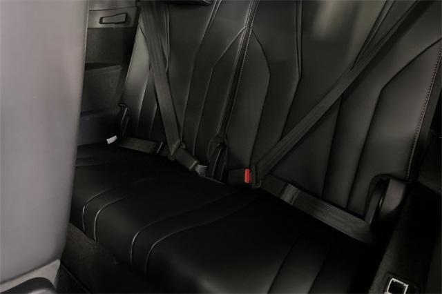 Photo of 2025 Apex Blue Pearl Acura MDX