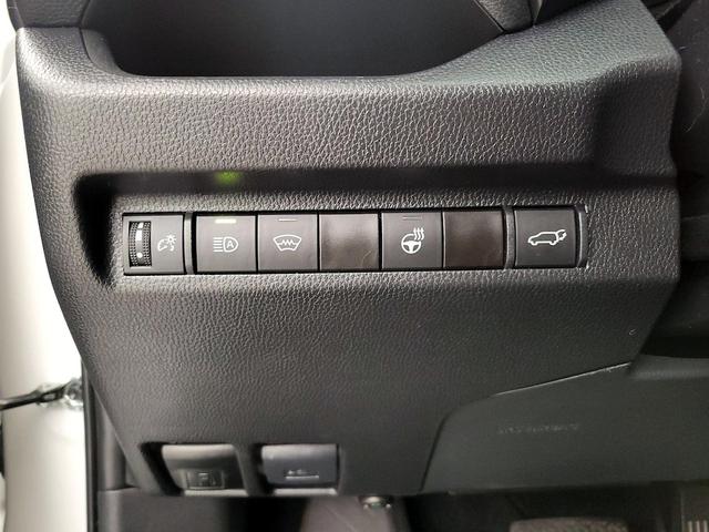 Photo of 2024 White Toyota RAV4