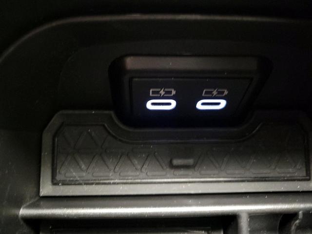 Photo of 2024 White Toyota RAV4
