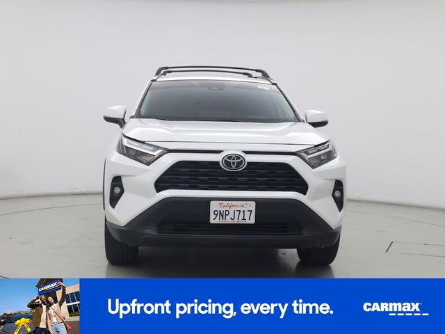 Photo of 2024 White Toyota RAV4