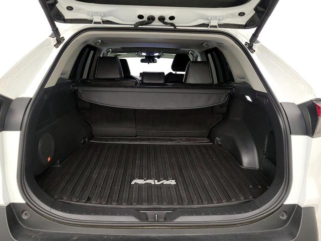 Photo of 2024 White Toyota RAV4