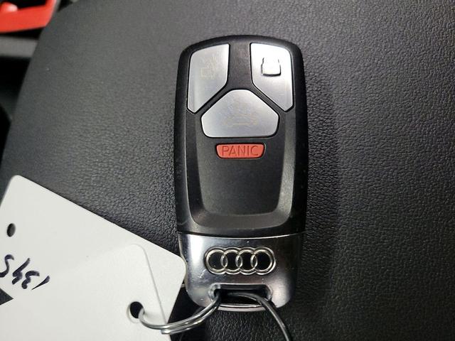 Photo of 2023 Black Audi Q5