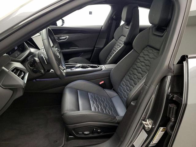 Photo of 2022 Gray Audi e-tron GT