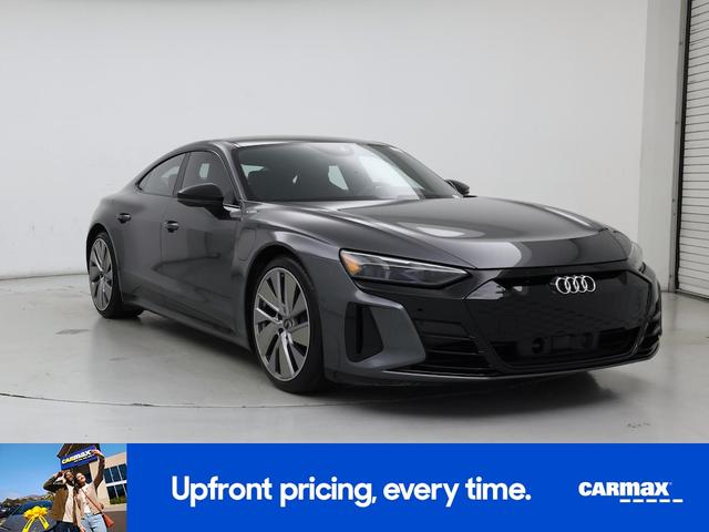 Photo of 2022 Gray Audi e-tron GT
