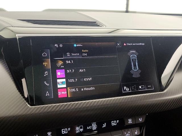 Photo of 2022 Gray Audi e-tron GT