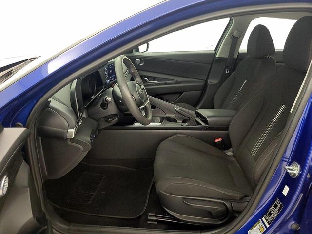 Photo of 2023 Blue Hyundai ELANTRA
