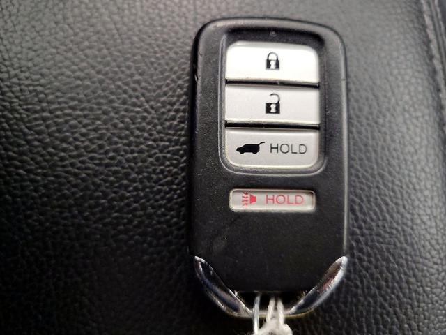 Photo of 2016 Black Honda CR-V