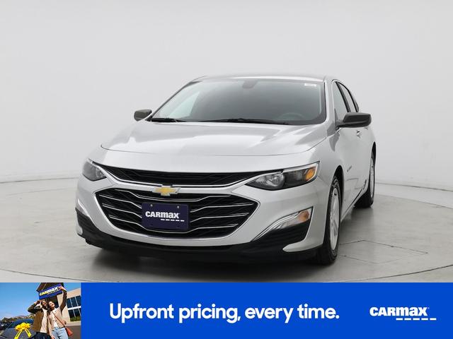Photo of 2020 Silver Chevrolet Malibu
