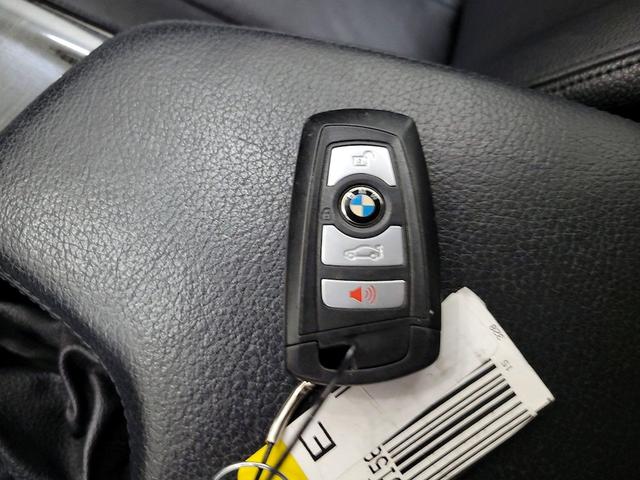 Photo of 2015 Black BMW 328