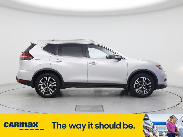 Photo of 2019 Silver Nissan Rogue