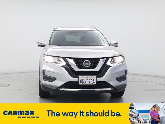Photo of 2019 Silver Nissan Rogue