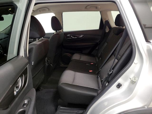 Photo of 2019 Silver Nissan Rogue