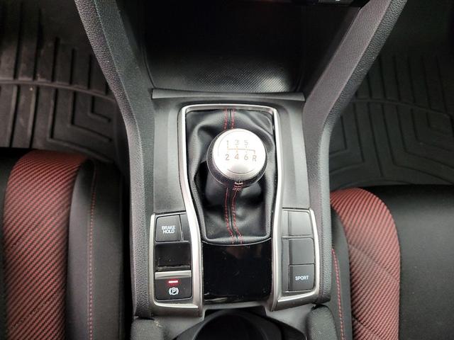 Photo of 2020 White Honda Civic