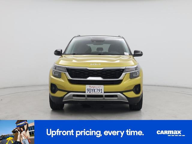 Photo of 2023 Yellow Kia Seltos