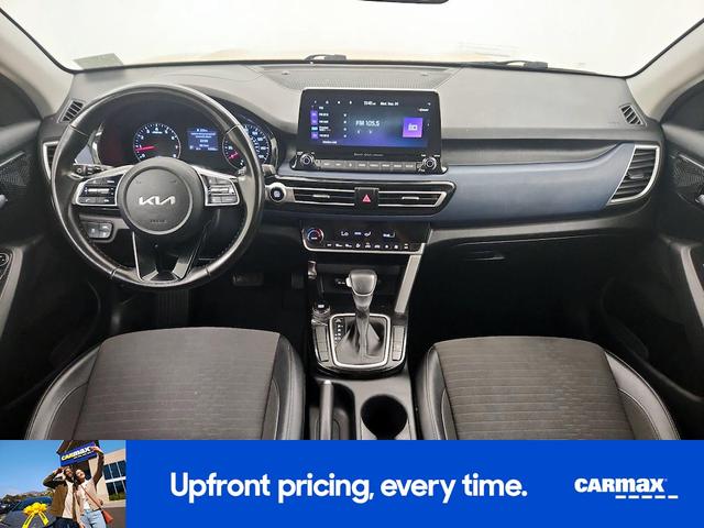 Photo of 2023 Yellow Kia Seltos