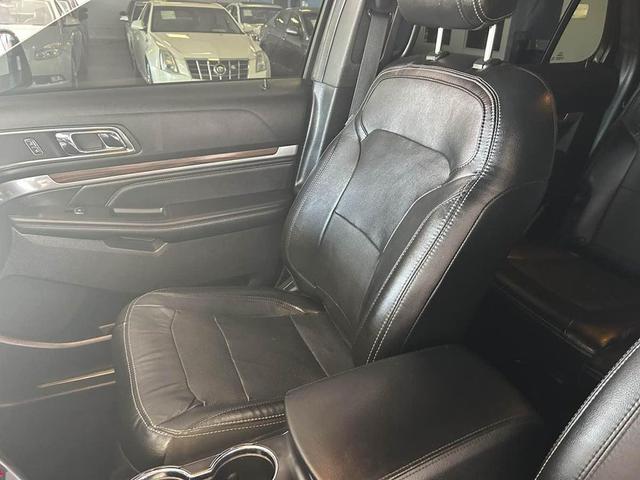 Photo of 2016 Shadow Black Ford Explorer