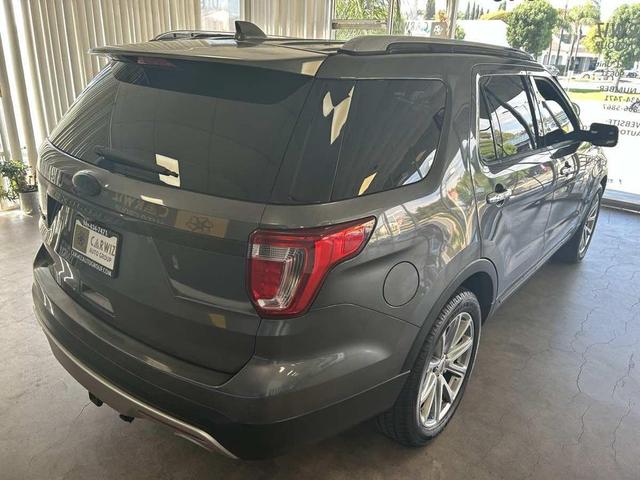 Photo of 2016 Shadow Black Ford Explorer