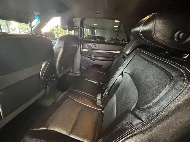 Photo of 2016 Shadow Black Ford Explorer