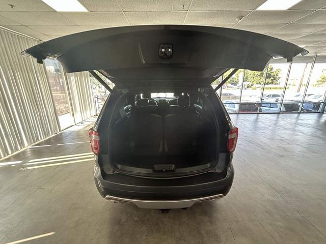 Photo of 2016 Shadow Black Ford Explorer