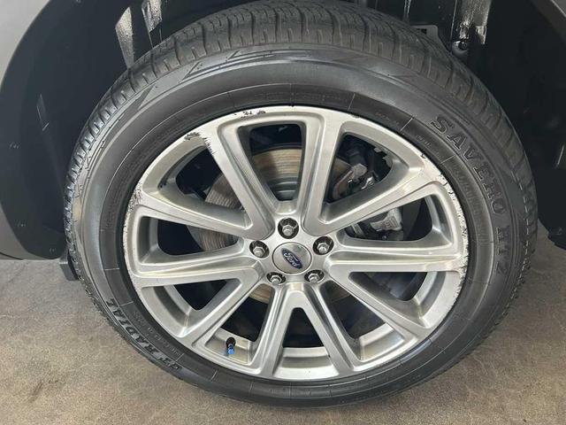 Photo of 2016 Shadow Black Ford Explorer