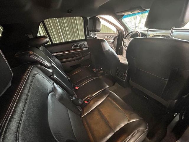 Photo of 2016 Shadow Black Ford Explorer