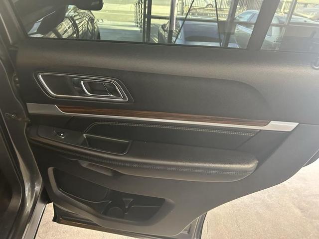 Photo of 2016 Shadow Black Ford Explorer