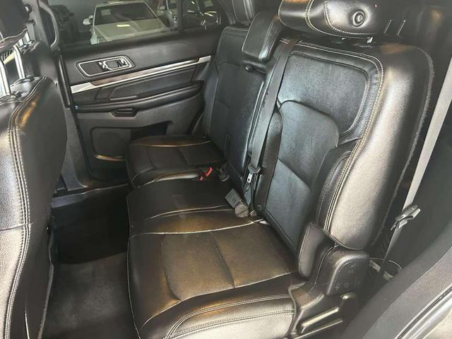 Photo of 2016 Shadow Black Ford Explorer