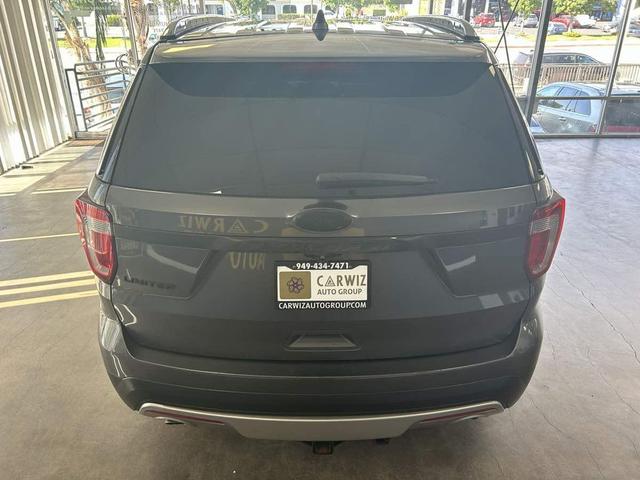Photo of 2016 Shadow Black Ford Explorer