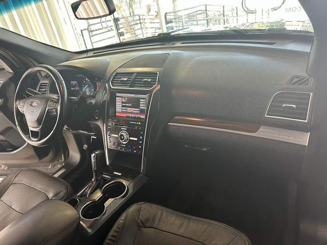 Photo of 2016 Shadow Black Ford Explorer