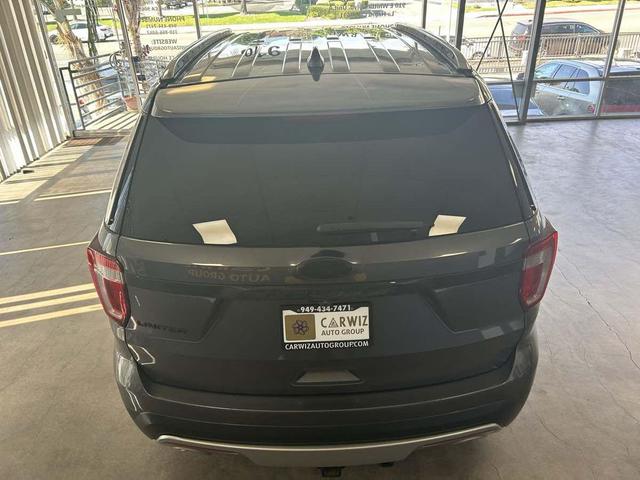 Photo of 2016 Shadow Black Ford Explorer