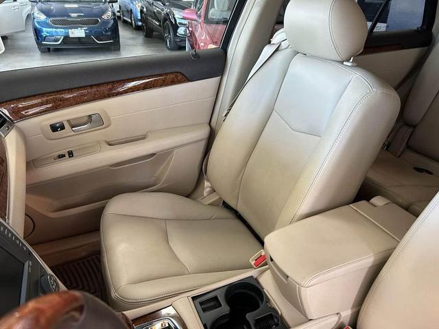 Photo of 2008 White Diamond Tintcoat Cadillac SRX
