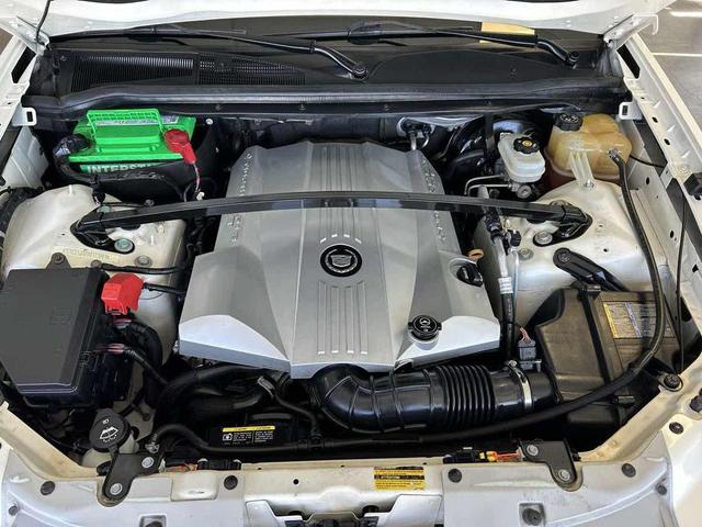 Photo of 2008 White Diamond Tintcoat Cadillac SRX