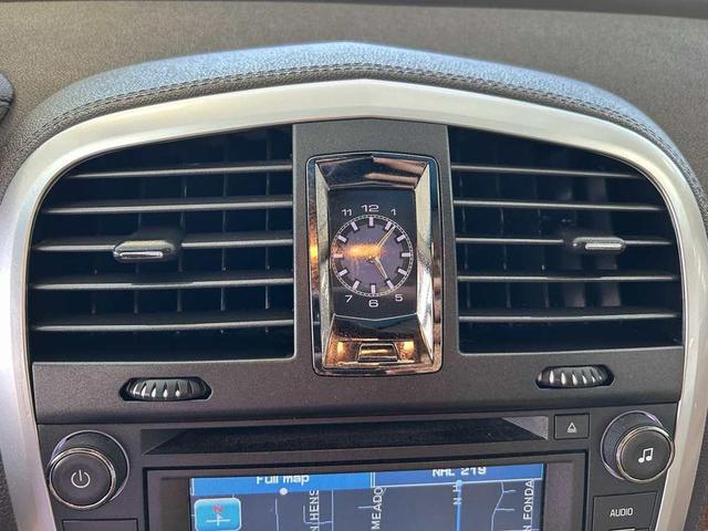 Photo of 2008 White Diamond Tintcoat Cadillac SRX