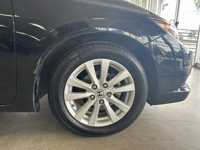 Photo of 2012 Crystal Black Pearl Honda Civic