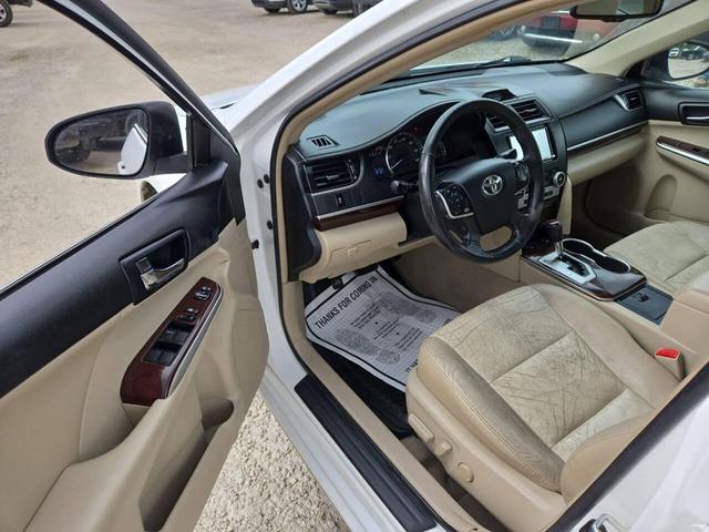 Photo of 2012 White Toyota Camry