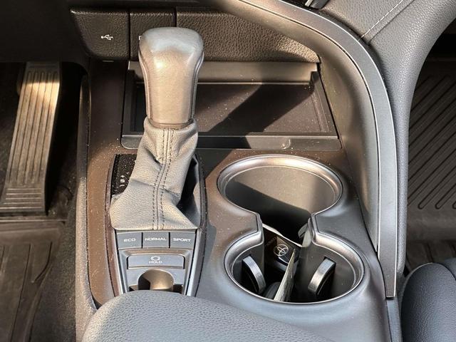 Photo of 2023 Midnight Black Metallic Toyota Camry