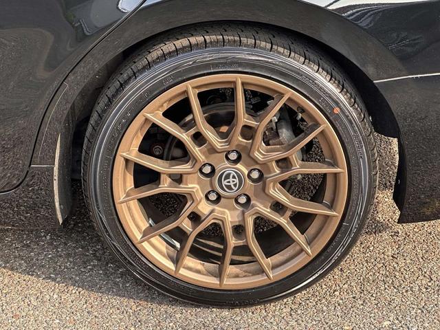 Photo of 2023 Midnight Black Metallic Toyota Camry