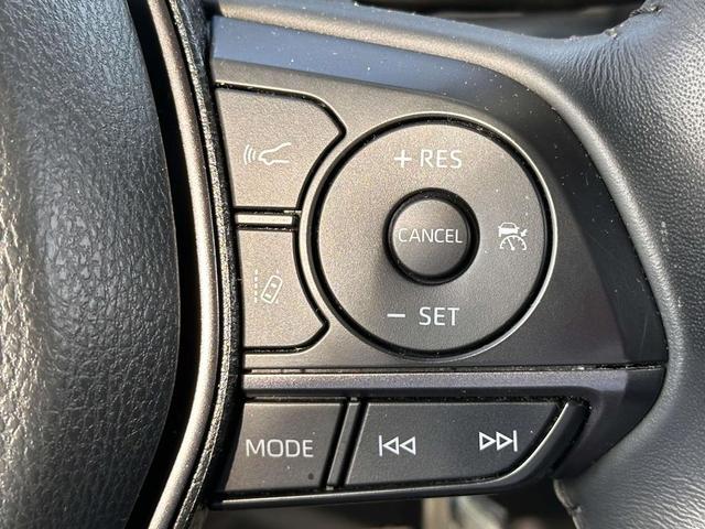 Photo of 2023 Midnight Black Metallic Toyota Camry