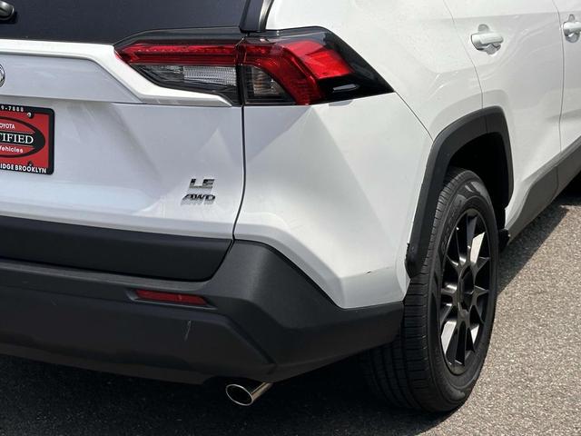 Photo of 2024 Ice Cap Toyota RAV4